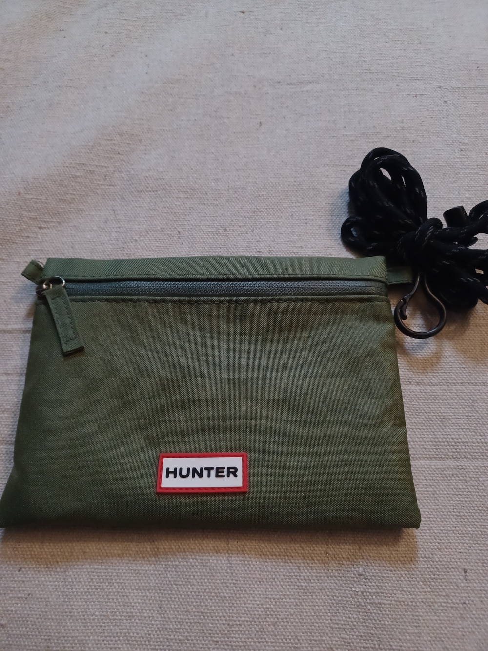 Hunter x Eva Air Olive Green Amenities Puch With Detachable Cord